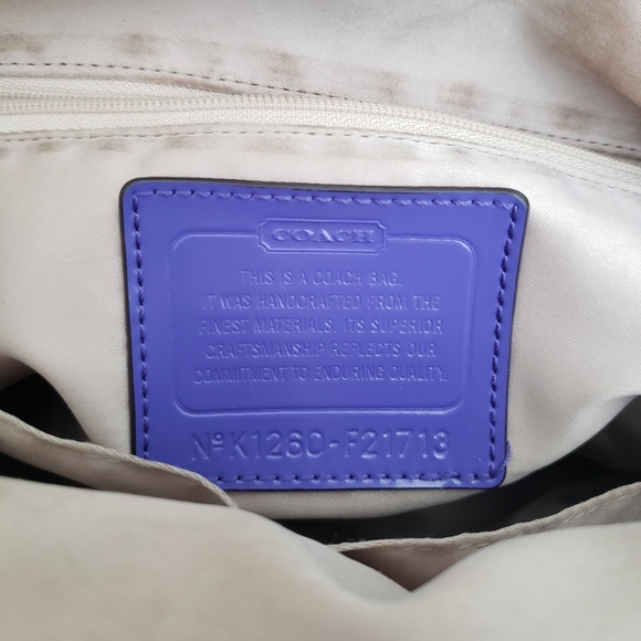 Coach Daisy Signature C Fold Over Crossbody - Picture 6 of 6
